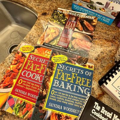 Lot 104 lot of healthy and low-fat cookbooks