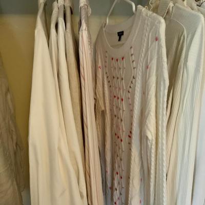 Large Lot of WOMENS Light colored Clothing sizes Small thru PM