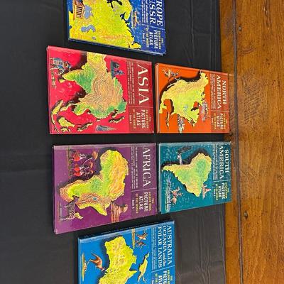 Lot of Vintage Maps & Trip Souvenirs