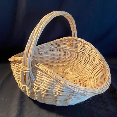 Baskets and More (D-BM)