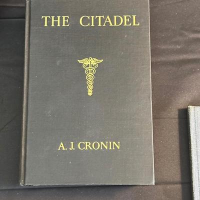 Lot of Vintage Books on The History and Cities if South Carolina