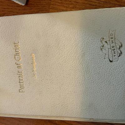 Lot of 1968 Wedding items including A Dove Wedding Cake topper