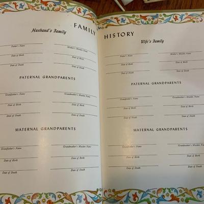 Lot of 1968 Wedding items including A Dove Wedding Cake topper