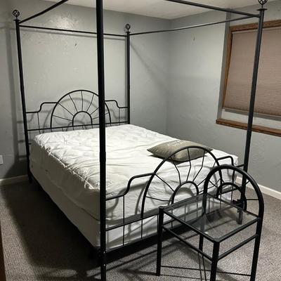 Lot 121 Queen size canopy bed - w/mattress and box spring