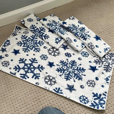 Lot 122 microfiber hand towels (snowflake)