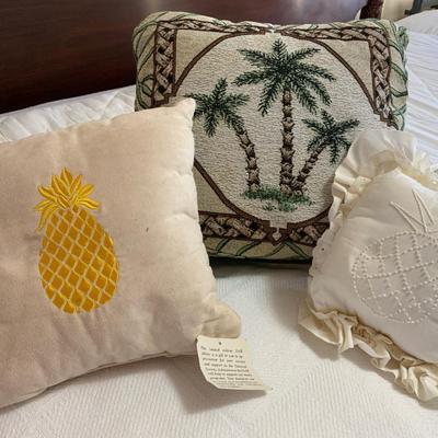 Lot of Tropical Home Decor including Glass Sea Shells
