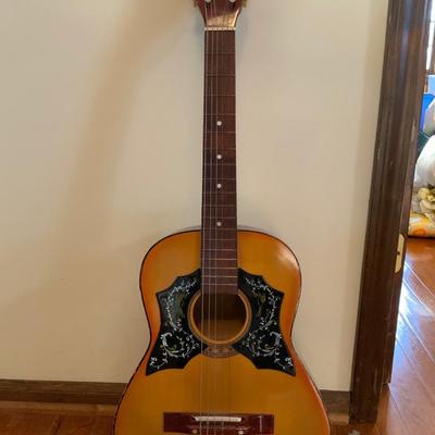 Vintage Sears and Roebuck 559-1250 Acoustic guitar