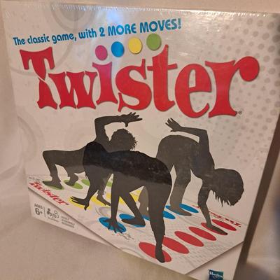Vintage Lot of Games & Playful Things (BD-SD)