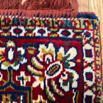 44”x25” Turkish area rug