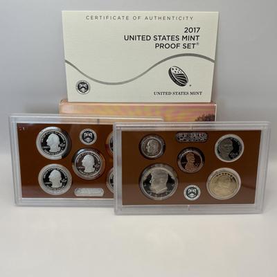 LOT:247: 2017 US Mint Proof Set, 2016 US Miny Presidential $1 Coin Proof Set, 2006 US MInt Uncirculated Coin Set Denver