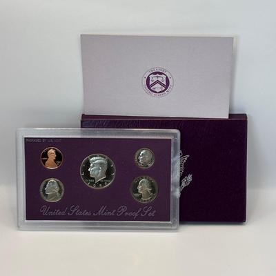 LOT 250: US Mint Proof Sets 1988 1989, 1993, 1992