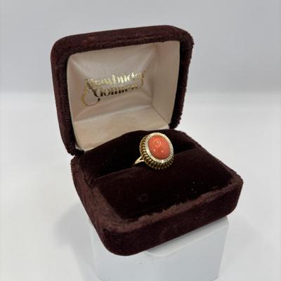 LOT 299: 18 K Gold (Tested) Coral Ring 4.5 gtw - Size 6