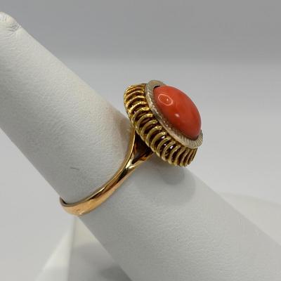 LOT 299: 18 K Gold (Tested) Coral Ring 4.5 gtw - Size 6