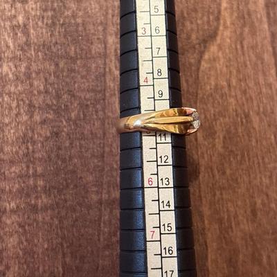 LOT 301: 14 K Gold Diamond Solitary Ring - 35 gtw, sz5