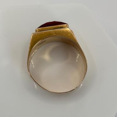 LOT 302: Checkerboard Cut Lab Created Ruby Ring Set in 18k Gold (Tested) 5 gtw