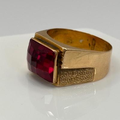 LOT 302: Checkerboard Cut Lab Created Ruby Ring Set in 18k Gold (Tested) 5 gtw