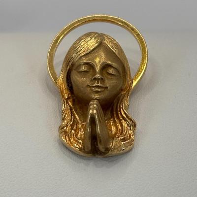 LOT 306: Virgin Mary/Madonna 18k Gold Pendant 11.7g