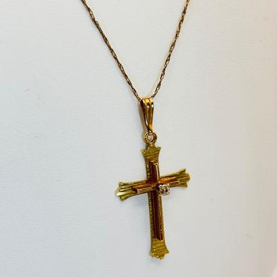 LOT 312: Vintage 14k Gold 22" Long Chain with Diamond Chip Cross Pendant 2.2 gtw