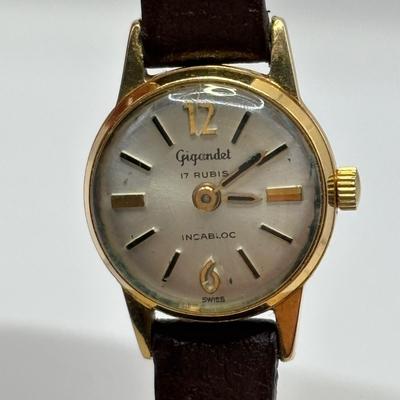 LOT 322: Vintage Gigandet 17 Rubis Incabloc 18k Gold Watch
