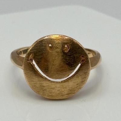 LOT 323 Romany 10 K Gold Smiley Face Ring Size 5 - 2.66 g