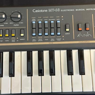 Casio Casiotone MT-68 Portable Electonic Keyboard Synthesizer