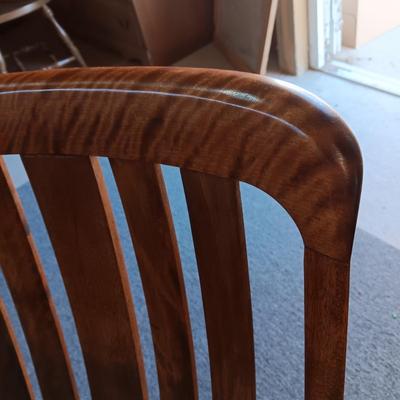 BEAUTIFUL WATERFALL STYLE WOODEN ANTIQUE ROCKING CHAIR