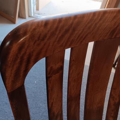 BEAUTIFUL WATERFALL STYLE WOODEN ANTIQUE ROCKING CHAIR