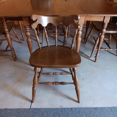 DROP LEAF TABLE WITH 4 CHAIRS AND 2 LEAVES