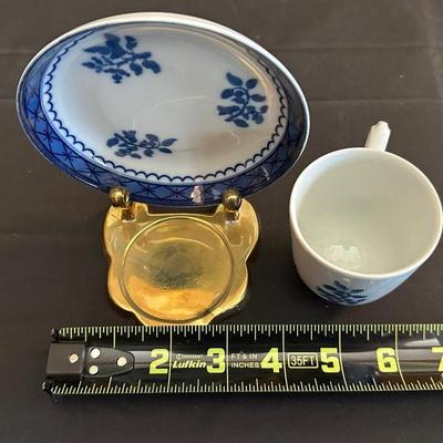 Lot of Blue Patterend Tea Sets