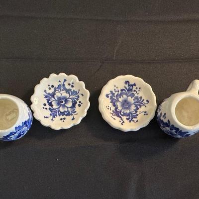 Lot of Blue Patterend Tea Sets