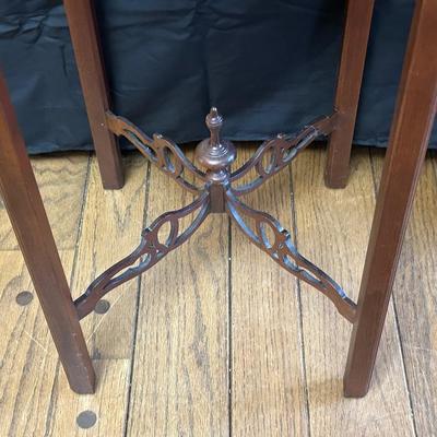 Baker Furniture “Historic Charleston Reproductions” Side Table