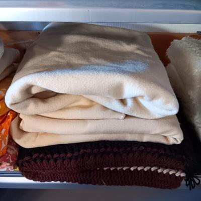 2 WOOL THROW BLANKETS, QUEEN SHEETS, BLANKET, FAUX FUR PIECES