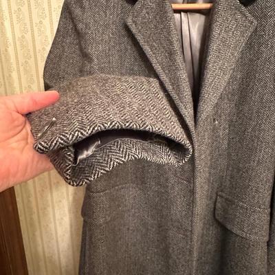 Two Women’s Vintage Coats Petite Wool