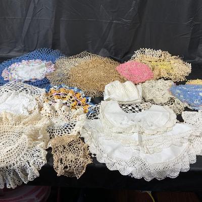 Lot of Vintage Lace doilies.