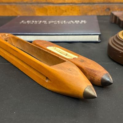 Lot of Vintage Voyager Decor including a Weather Station Barometer!