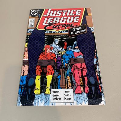 LOT 252 B: Marvel Comics 1991 "Weapon X" Vol. 1 #81, Baseball's Greatest Heroes 1991 "Mickey Mantle" Vol. 1 #1,...