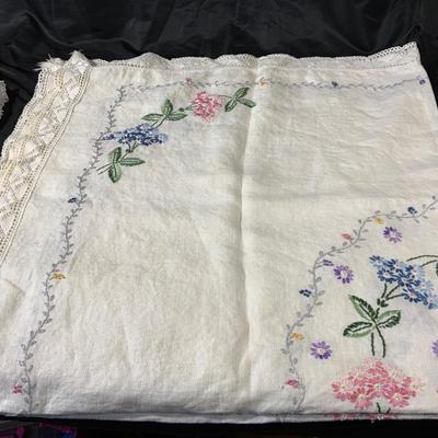 Lot of 4 Vintage lace table cloths including an Embroidered Square Table Cloth