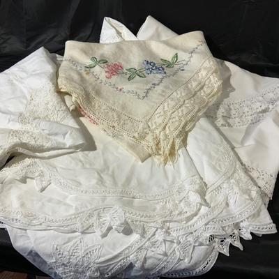 Lot of 4 Vintage lace table cloths including an Embroidered Square Table Cloth