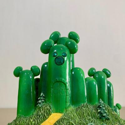 LOT 254 A: 2006 Limited Edition Numbered Mickey's Magical Time In Oz Collection