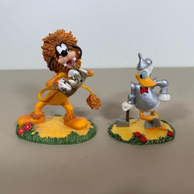 LOT 254 A: 2006 Limited Edition Numbered Mickey's Magical Time In Oz Collection