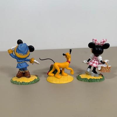 LOT 254 A: 2006 Limited Edition Numbered Mickey's Magical Time In Oz Collection