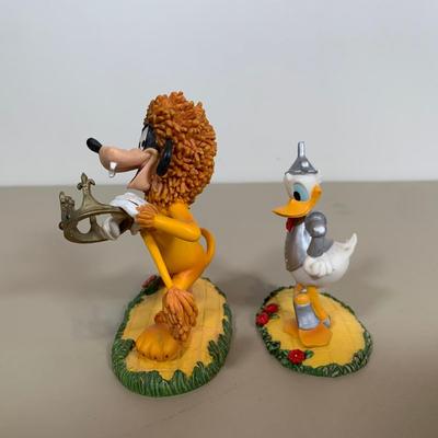 LOT 254 A: 2006 Limited Edition Numbered Mickey's Magical Time In Oz Collection