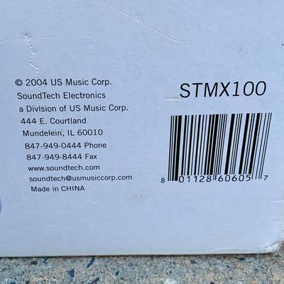 LOT 255 B: NIP Sound Tech DJ Spin Kit Model #STMX100