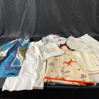 Lot of Various Vintage linen items including 2 Aprons