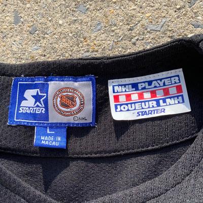 LOT 260 B: NHL Philadelphia Flyers John Leclair #10 CCM Jersey Size Junior Small / Medium & Starter Button Up T-Shirt Size Large