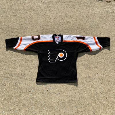 LOT 260 B: NHL Philadelphia Flyers John Leclair #10 CCM Jersey Size Junior Small / Medium & Starter Button Up T-Shirt Size Large