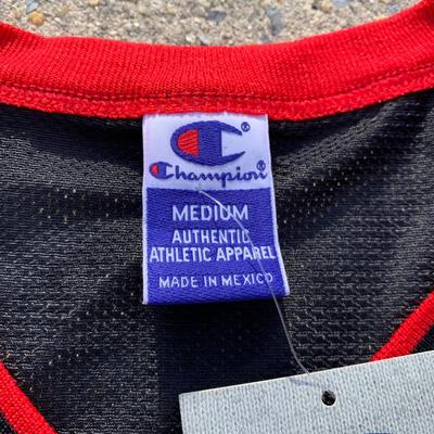 LOT 261 B: NWT Sixers Allen Iverson #3 Champion Basketball Jersey Size Medium & Baseball Hat