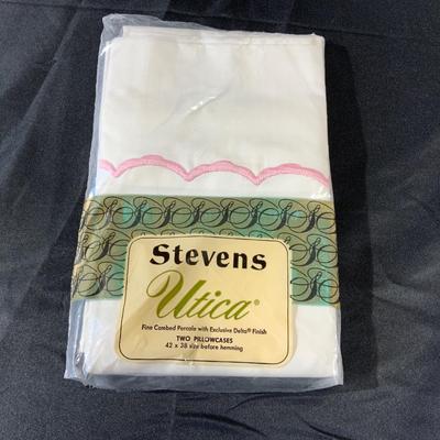 Lot of Vintage pillowcases, including one still in the package.