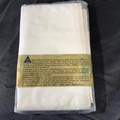 Lot of Vintage pillowcases, including one still in the package.