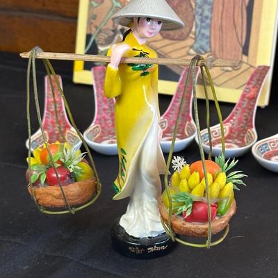 Lot of Beautiful Oriental Items including Porcelain Soup Spoons from Japan